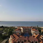 아파트 Front Luxury 소조폴