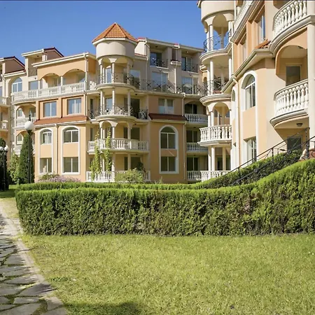 Front Luxury Апартамент