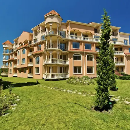 Front Luxury Апартамент