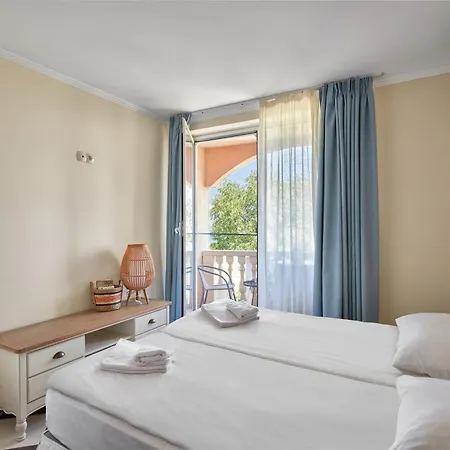 Front Luxury Apartamento
