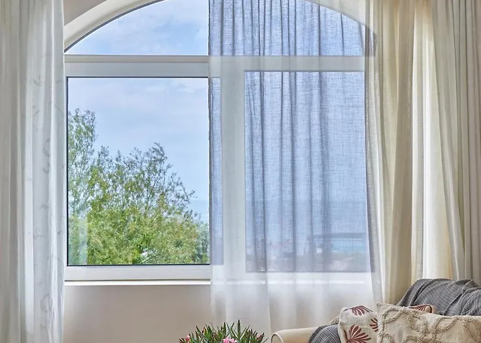 Front Luxury Созопол