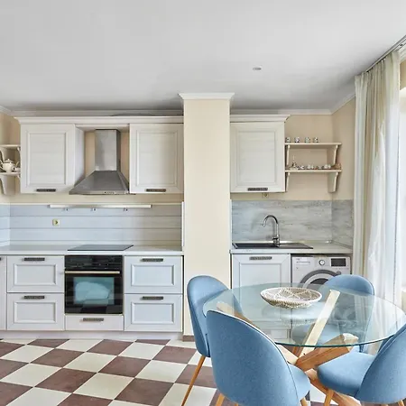 Front Luxury Appartamento