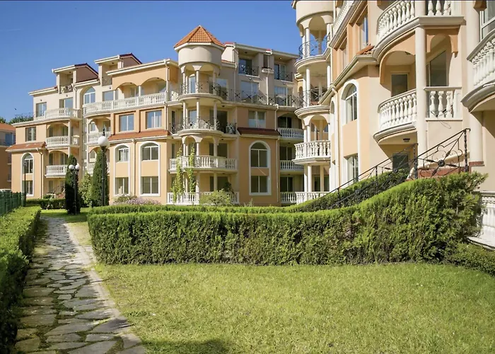 Front Luxury Апартамент