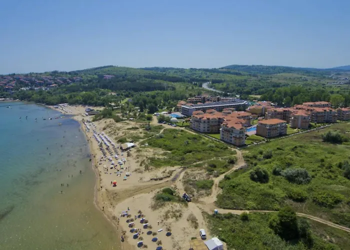 Апартамент Front Luxury